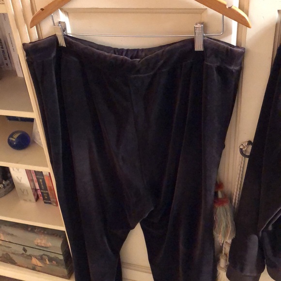 Ralph Lauren Velour Tracksuit - Picture 11 of 13